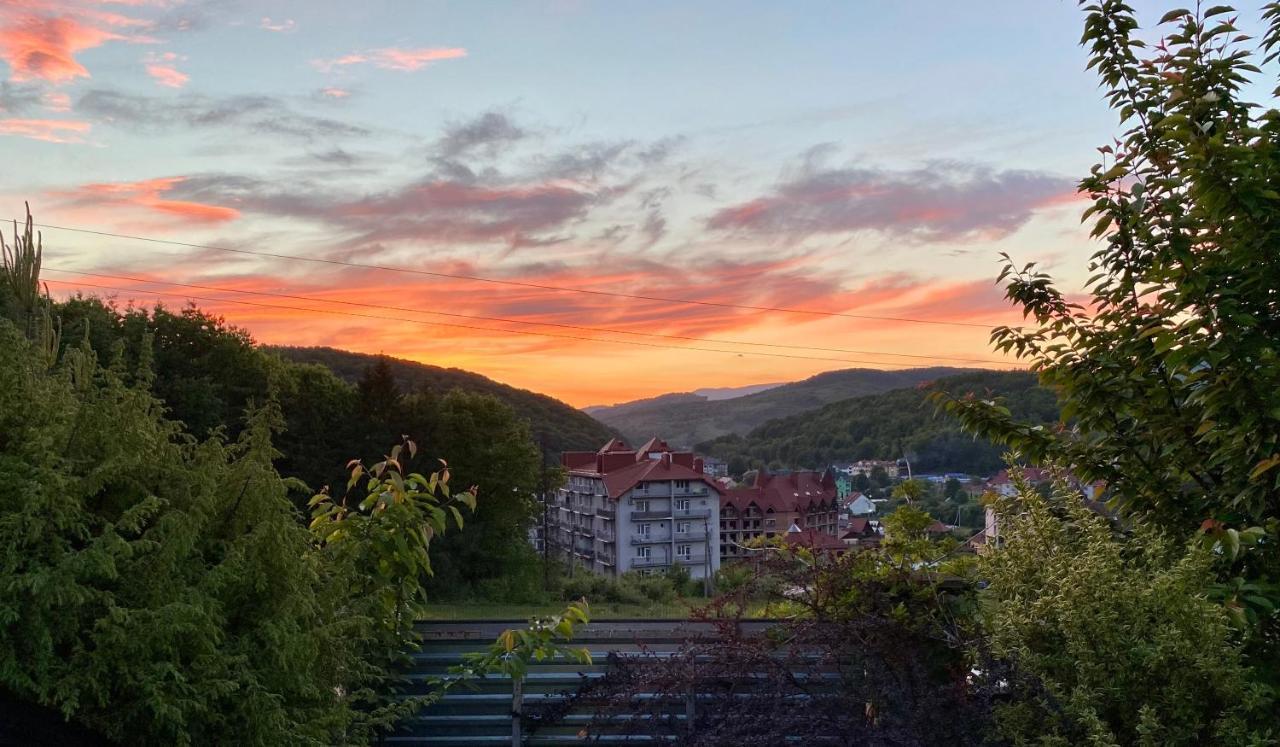 Panorama Townhouse Apartment Поляна Екстериор снимка