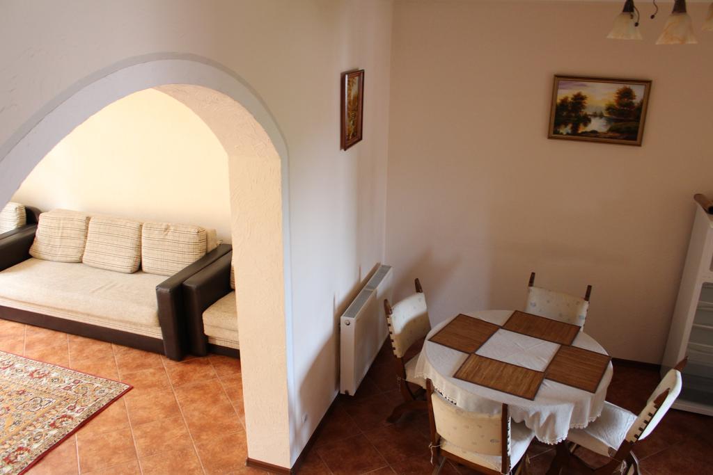 Panorama Townhouse Apartment Поляна Екстериор снимка