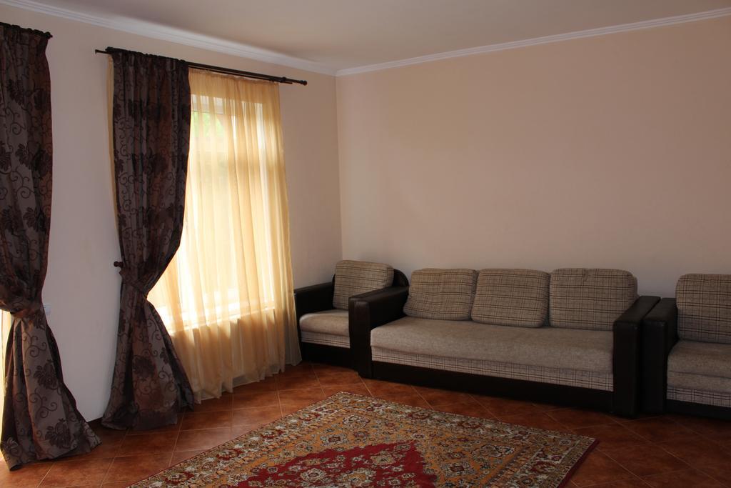 Panorama Townhouse Apartment Поляна Екстериор снимка